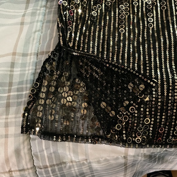 INC – international concepts , Gold and black sequin V-neck tunic - Picture 3 of 6